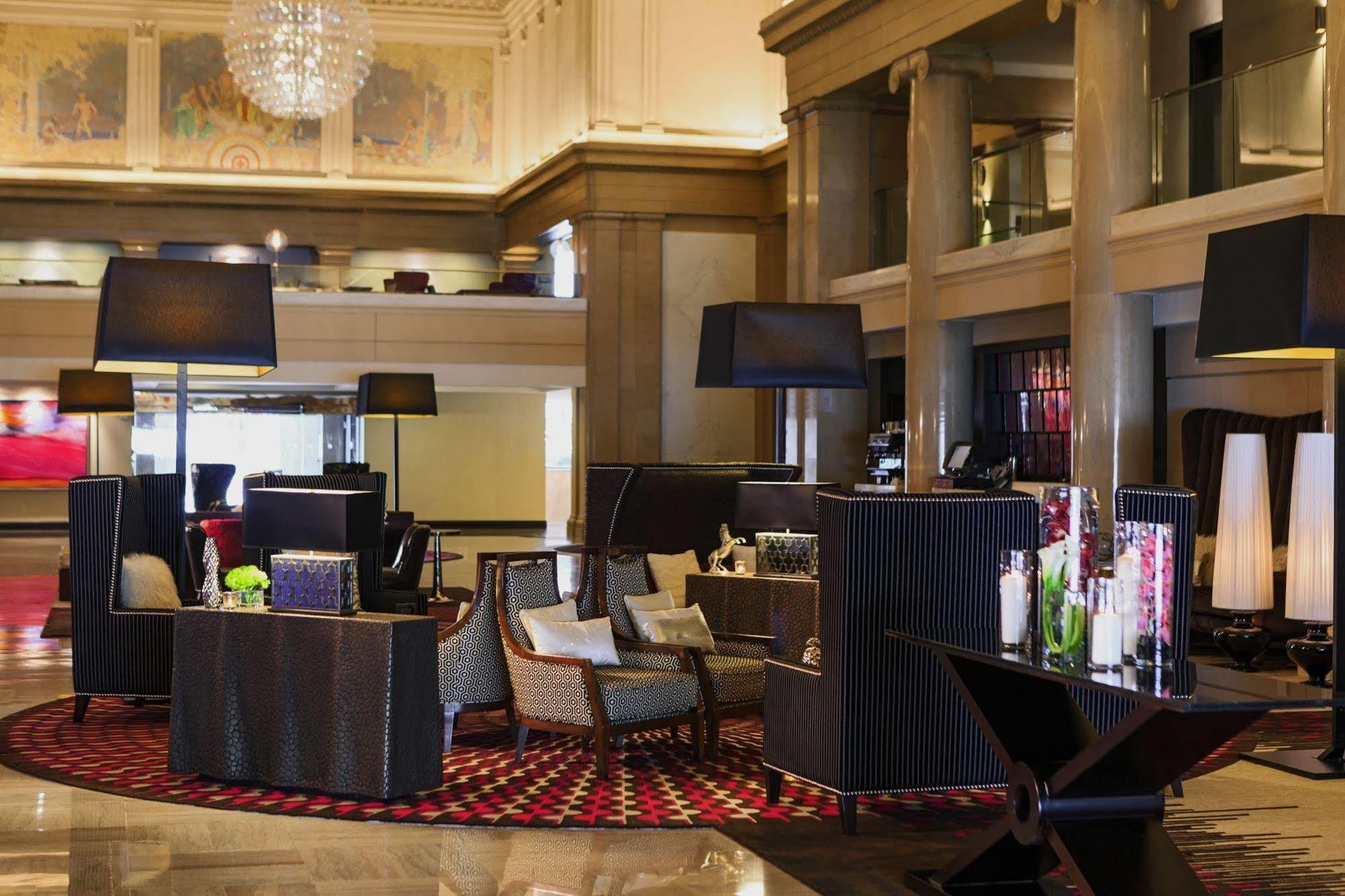 Renaissance Downtown Center Hotel 4*